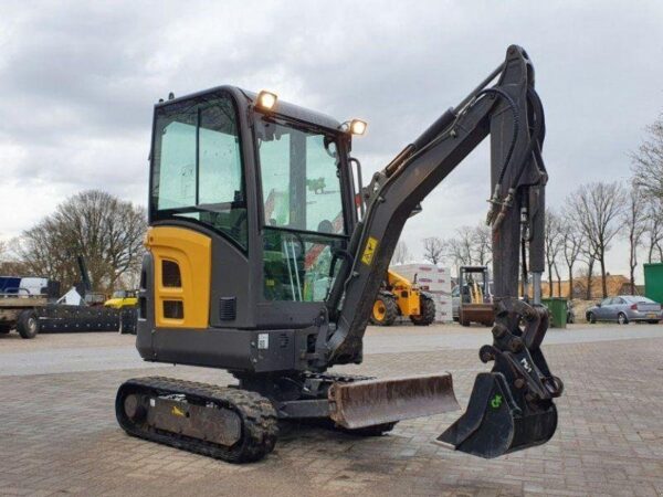 Mini pelle Volvo EC 18D / 1,7 T - Image 2