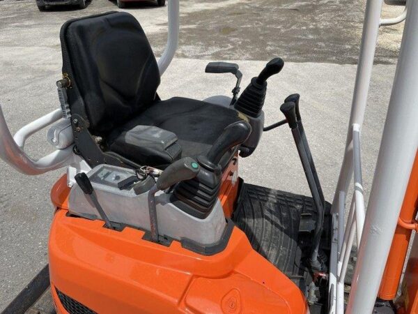 Mini pelle Kubota U 15-3 / 1,7 T - Image 13