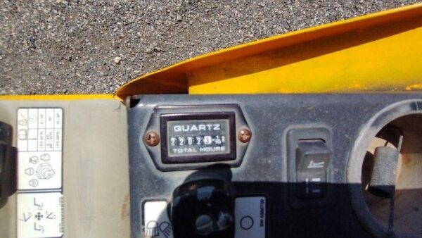 Mini Pelle BOBCAT E14 / 1,3 T - Image 15