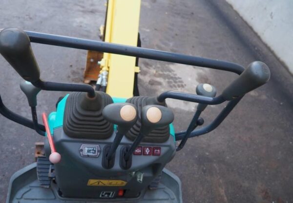 Mini pelle Yanmar SV 08-1 A / 1,1 T - Image 2