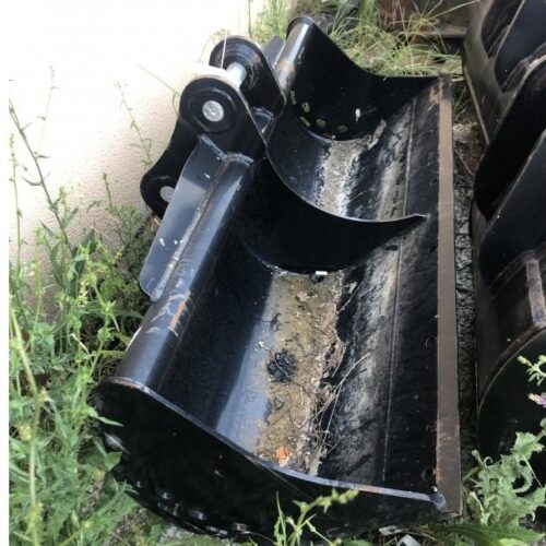 Godet curage 1500mm axes 45mm