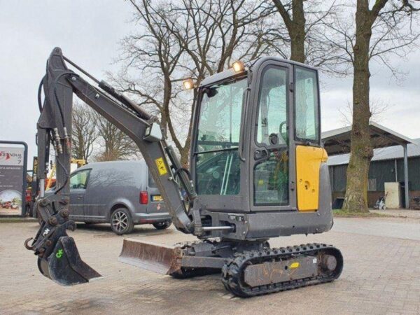 Mini pelle Volvo EC 18D / 1,7 T - Image 5