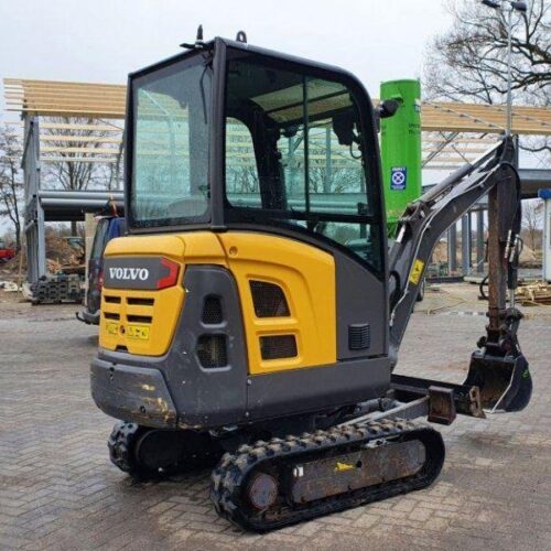 Mini pelle Volvo EC 18D / 1,7 T
