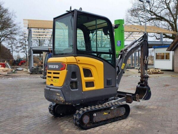 Mini pelle Volvo EC 18D / 1,7 T