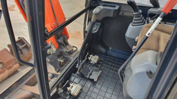 Mini pelle Kubota KX71-3 / 2,8 T - Image 8