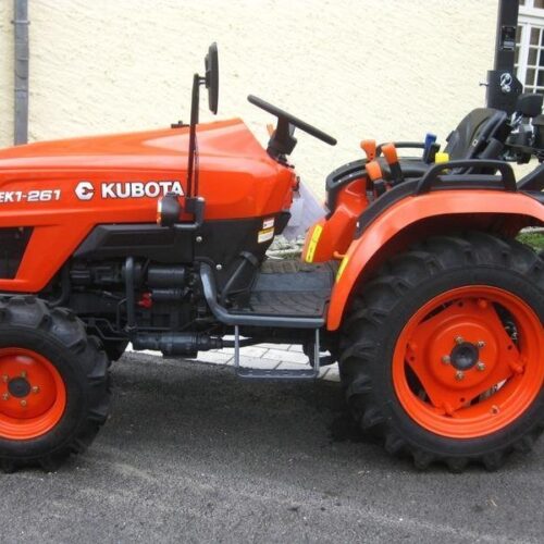 Kubota EK1-261 – Tracteur Compact et Polyvalent