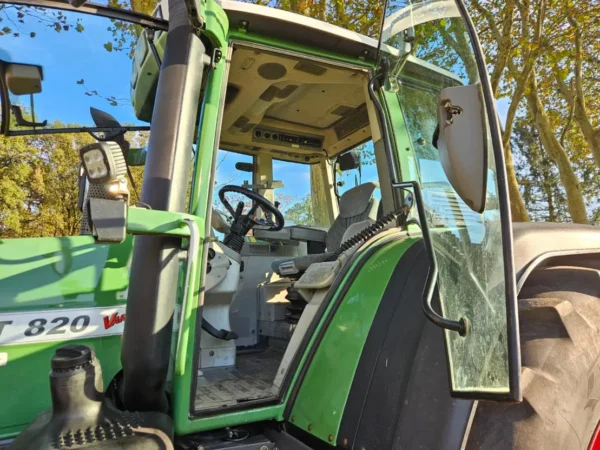 Fendt Vario 820 718 818 - Tracteur Agricole Haut de Gamme - Image 18