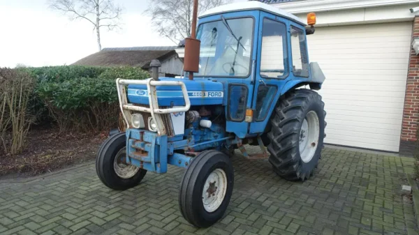 Ford 4600 - Tracteur Agricole Fiable et Performant