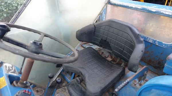 Ford 4600 - Tracteur Agricole Fiable et Performant - Image 15