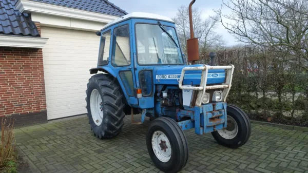 Ford 4600 - Tracteur Agricole Fiable et Performant - Image 3