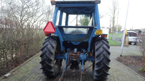 Ford 4600 - Tracteur Agricole Fiable et Performant - Image 5