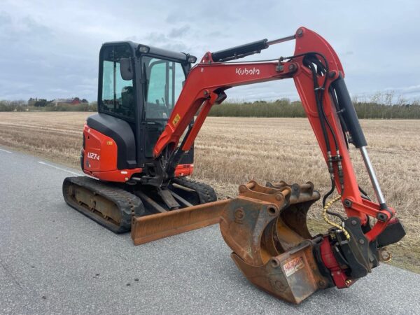 Mini pelle Kubota U27-4 / 2,7 Tonnes