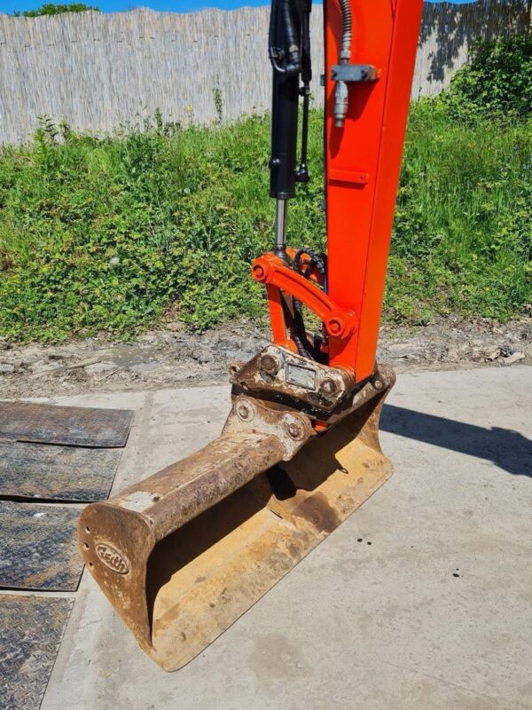 Mini pelle Kubota U48-4 / 5 Tonnes - Image 4