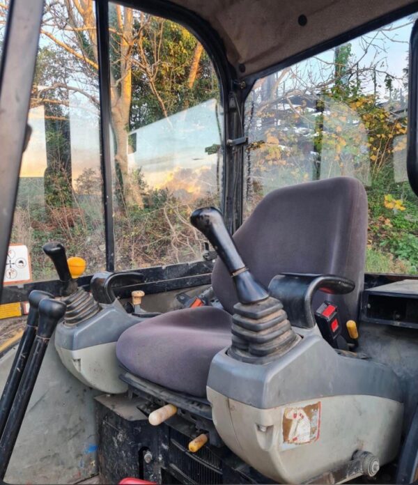 Mini pelle JCB 8027 / 2,7 Tonnes - Image 6