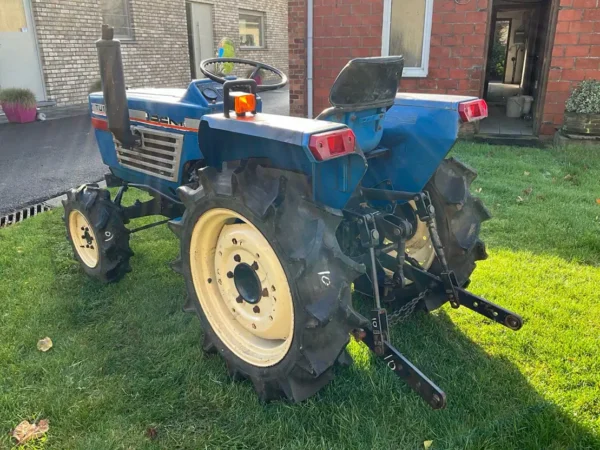 Mini tracteur de jardin Iseki TU1700 - Fiable et abordable - Image 7