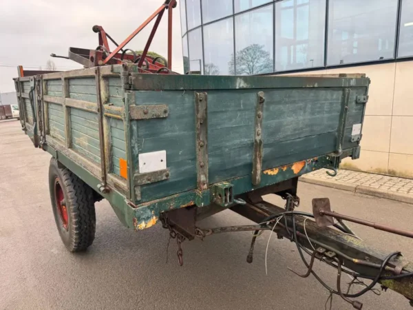 Tracteur John Deere 3130 4X4 avec remorque - Image 4