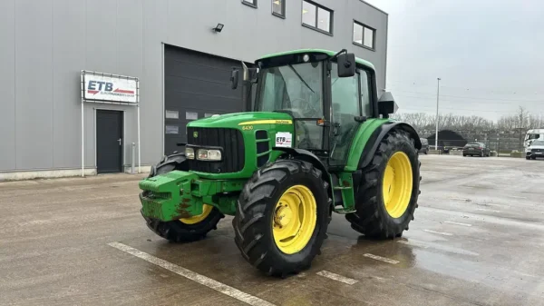 John Deere M1 6430 4X4 - Tracteur Agricole Propre et Fiable - Image 19