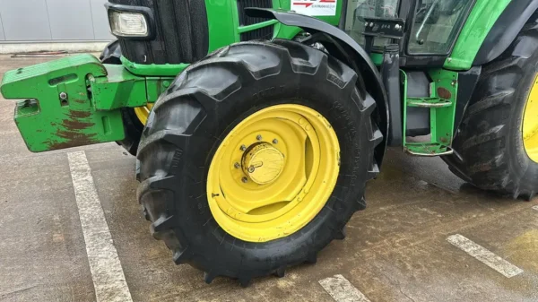 John Deere M1 6430 4X4 - Tracteur Agricole Propre et Fiable - Image 22