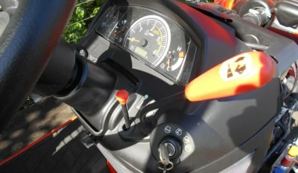 Kubota BX2380 - Compacité et Efficacité pour vos Travaux - Image 6