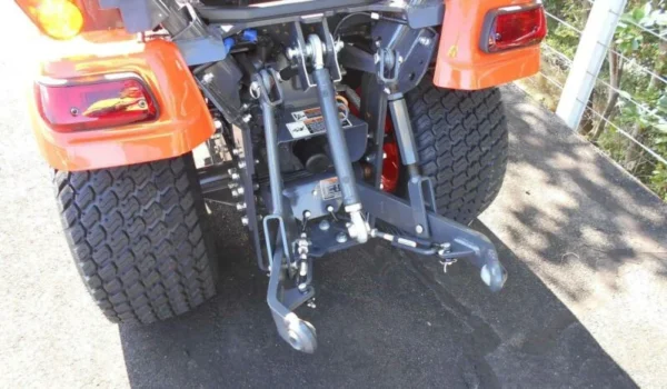 Kubota BX2380 - Compacité et Efficacité pour vos Travaux - Image 8