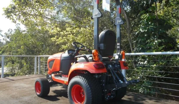 Kubota BX2380 - Compacité et Efficacité pour vos Travaux - Image 2