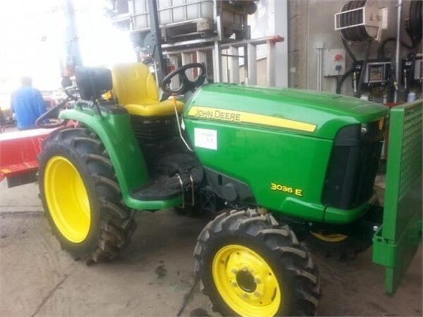 Mini tracteur JOHN DEERE 3036E - Image 3