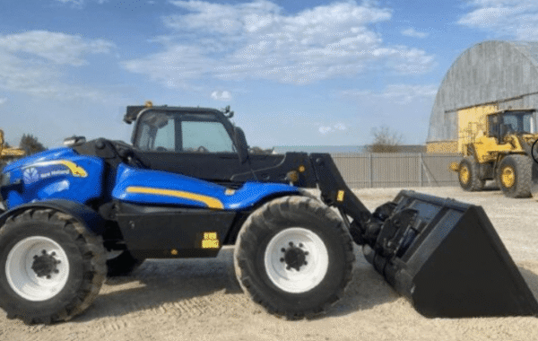 CHARIOT TÉLESCOPIQUE New Holland LM 415 A - Image 10