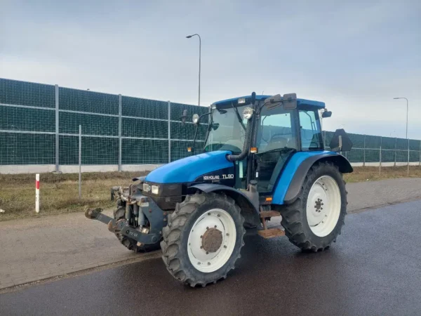 New Holland TL90 - Tracteur Agricole Robuste et Fiable - Image 2
