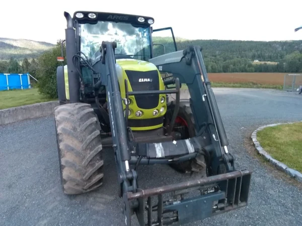 Tracteur CLAAS ARES 577 ATZ - Image 4
