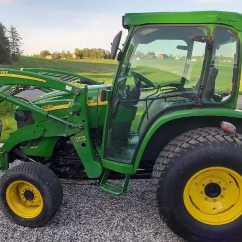 Tracteur John Deere 4520 avec Chargeur Frontal (2005)