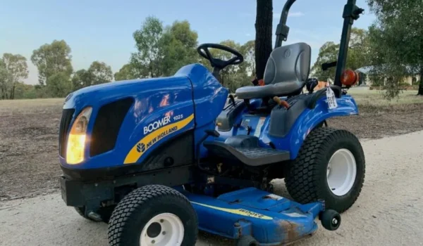 Tracteur New Holland Boomer 1025 - Image 12