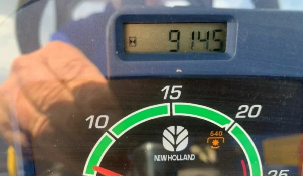 Tracteur New Holland TT75 – Puissance et Performance pour vos Travaux Agricoles - Image 10