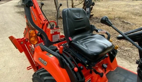 Tractopelle Kubota BX25 - Image 12