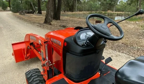 Tractopelle Kubota BX25 - Image 14
