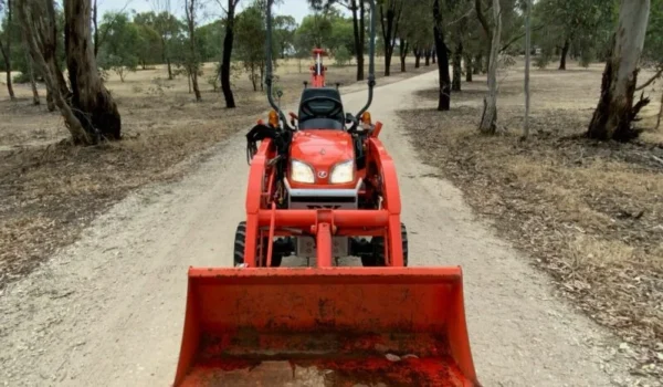 Tractopelle Kubota BX25 - Image 16