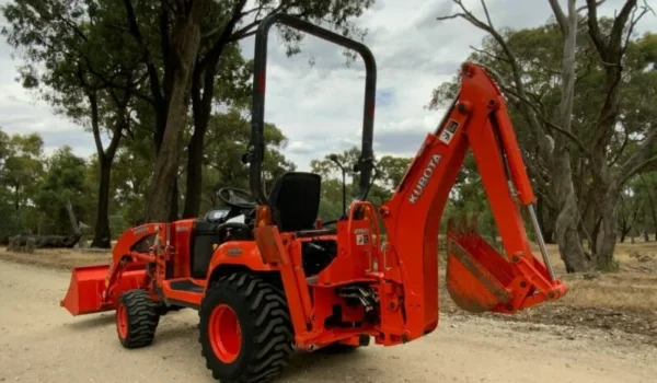 Tractopelle Kubota BX25 - Image 18
