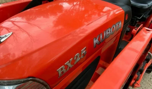 Tractopelle Kubota BX25 - Image 6