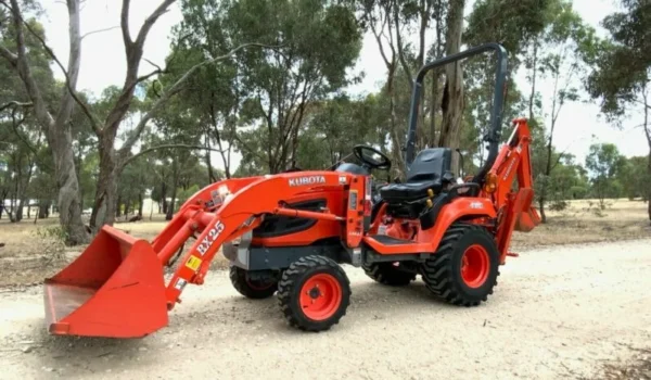 Tractopelle Kubota BX25 - Image 10