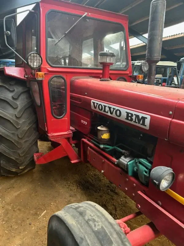 Volvo T800 - Tracteur Ancien en Excellent État - Image 5