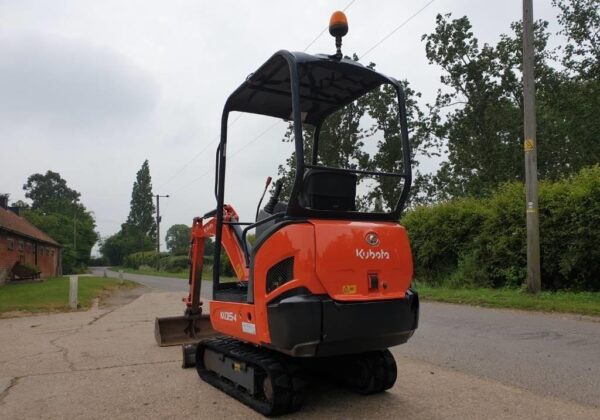 Mini pelle Kubota KX 015-4 / 1,4 T - Image 7