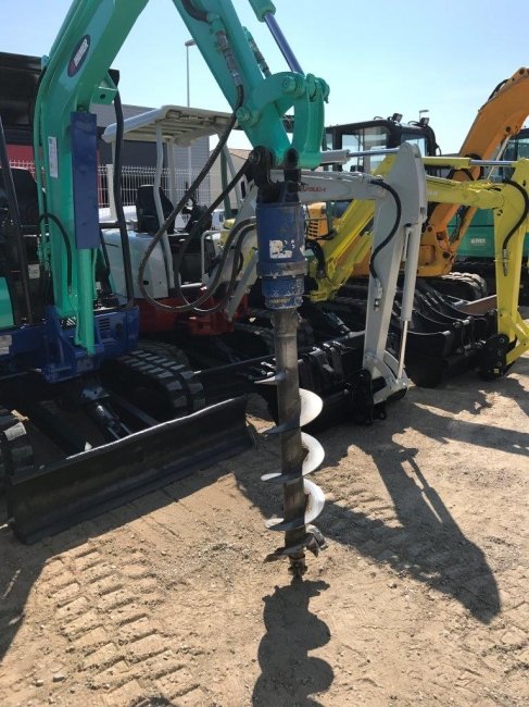 TARIERE 3500 MAX mini pelle 2.5 - 4.5 T